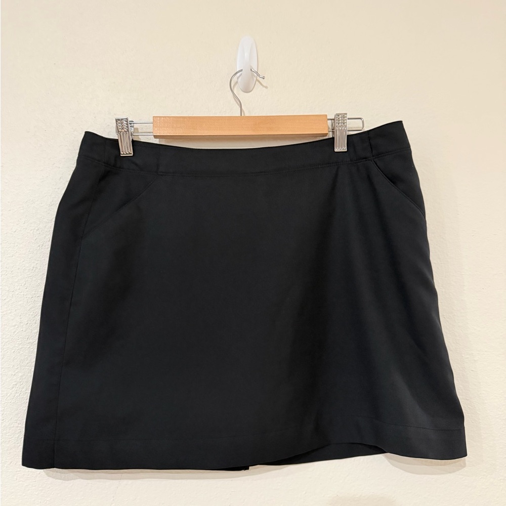 PGA Tour GOLF Black skirt Apparel.  W033